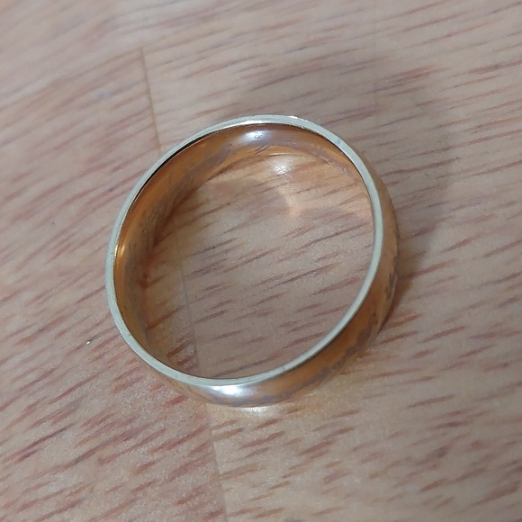 Goldtone LORD OF THE RINGS Band Ring Inscription Sz 11.5 - Picture 4 of 6